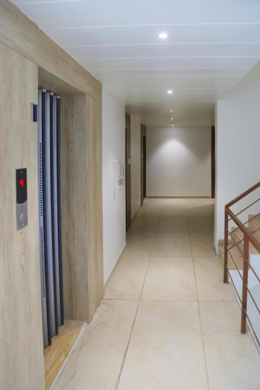 Hotel Nova Pride Rajkot Extérieur photo