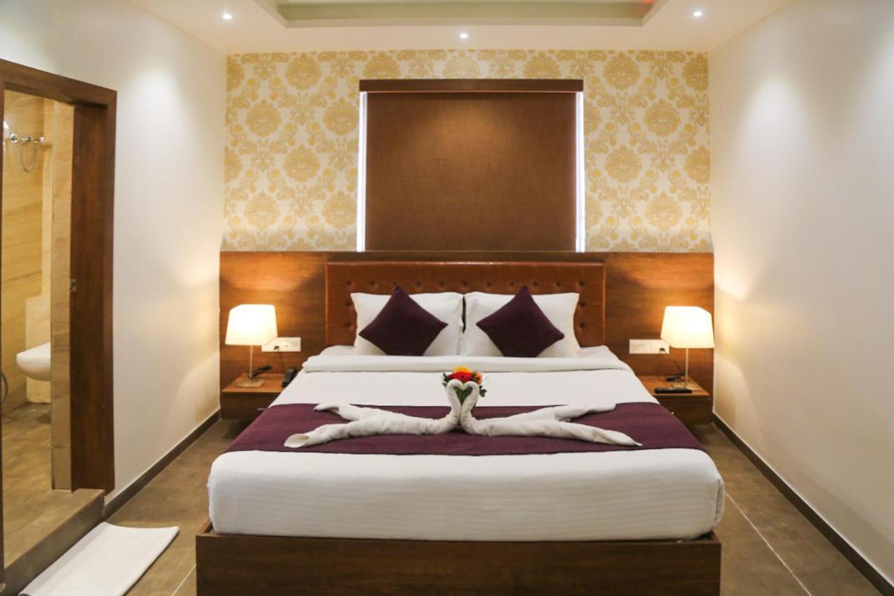 Hotel Nova Pride Rajkot Extérieur photo
