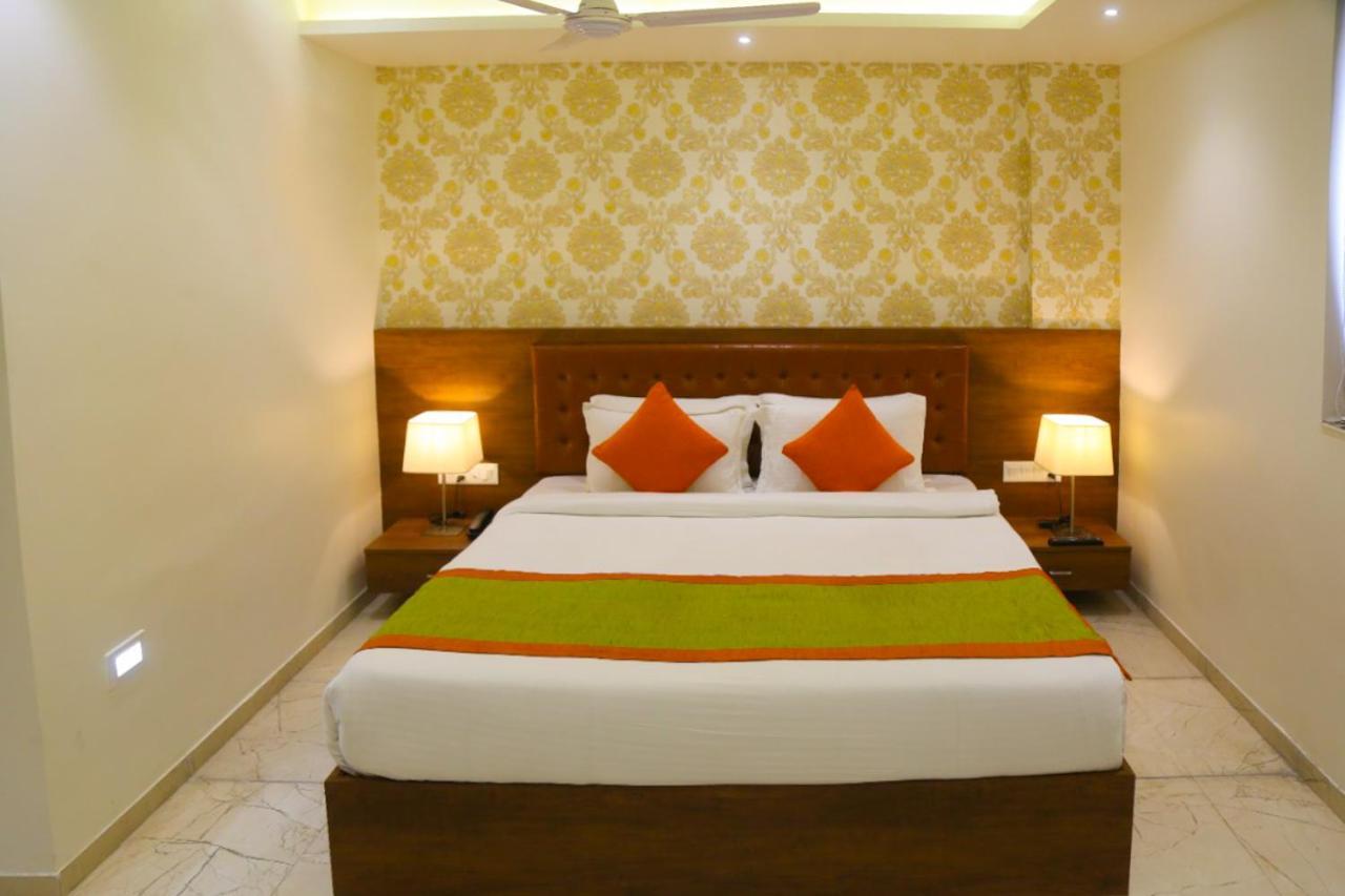 Hotel Nova Pride Rajkot Extérieur photo
