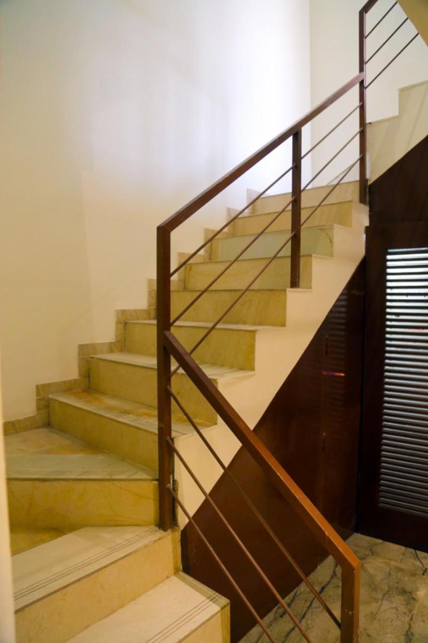 Hotel Nova Pride Rajkot Extérieur photo