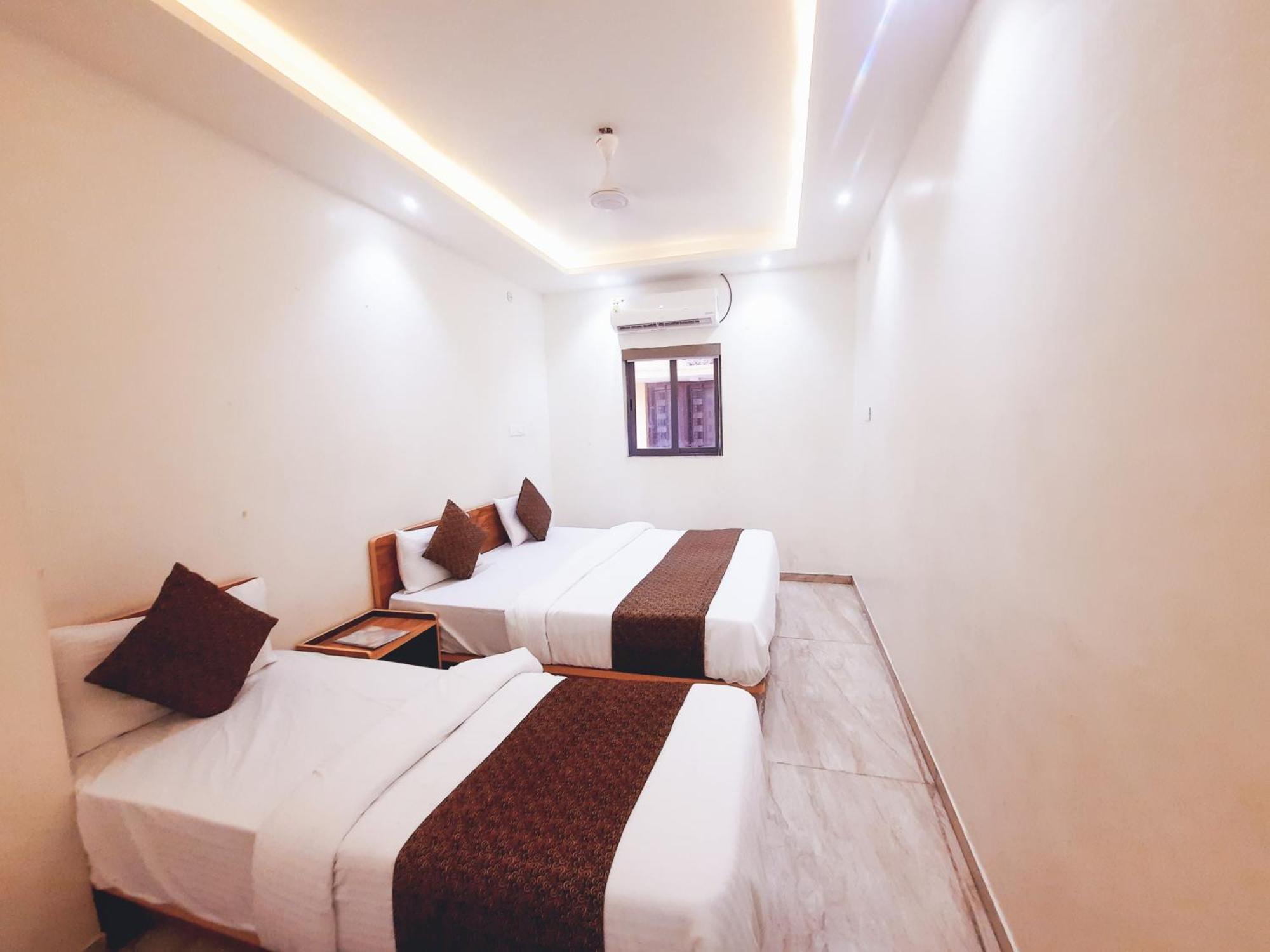 Hotel Nova Pride Rajkot Extérieur photo