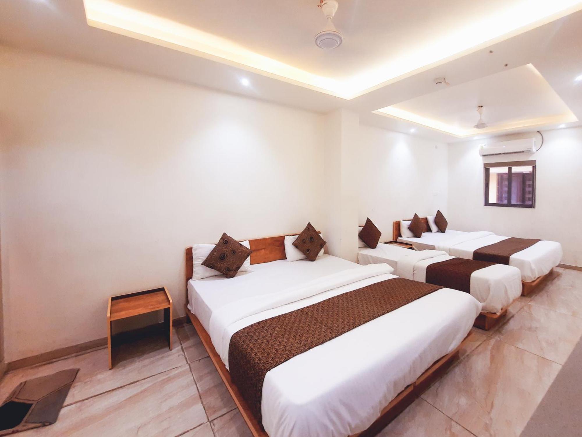 Hotel Nova Pride Rajkot Extérieur photo