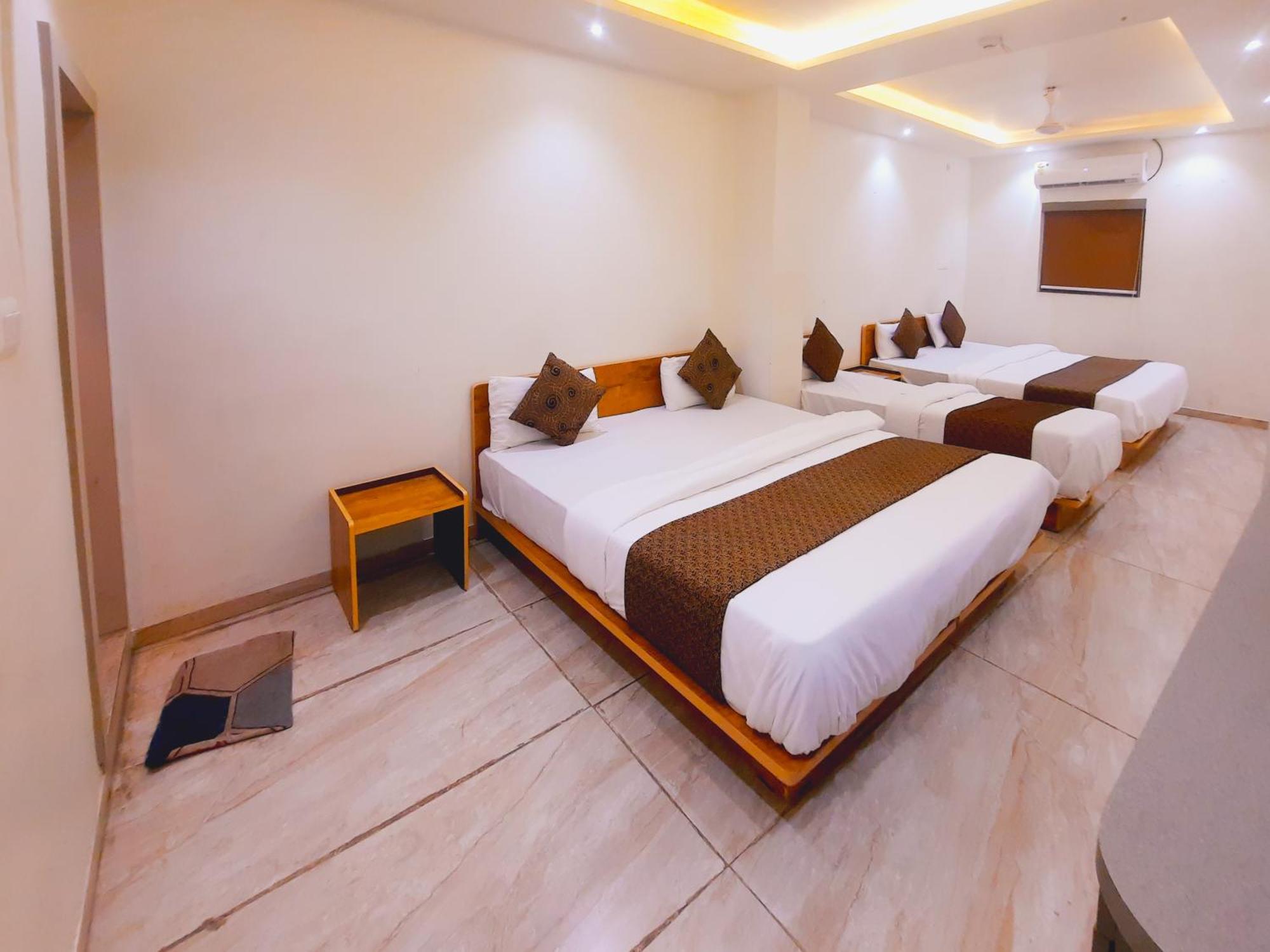Hotel Nova Pride Rajkot Extérieur photo