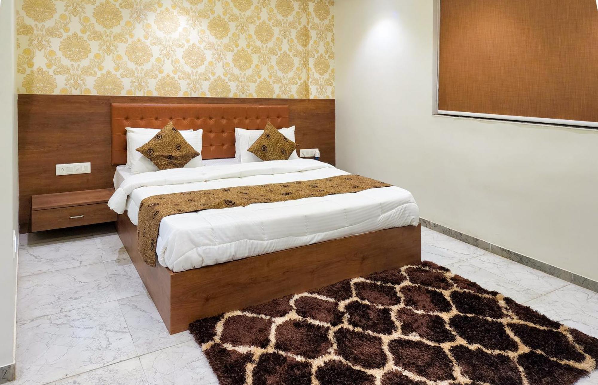 Hotel Nova Pride Rajkot Extérieur photo